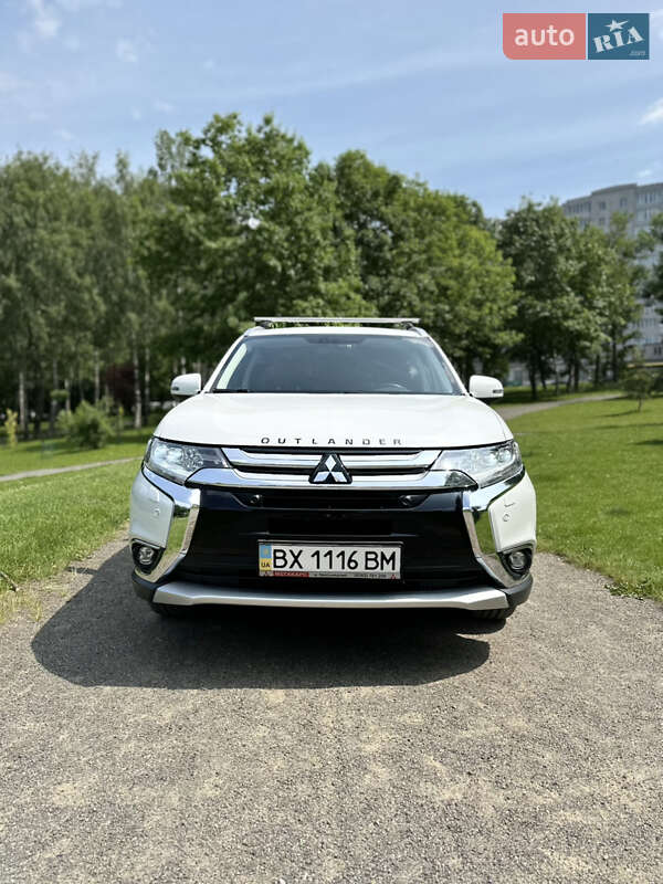 Mitsubishi Outlander (2017)