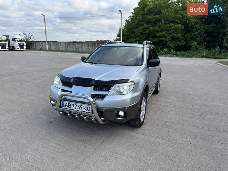 Mitsubishi Outlander (2005)