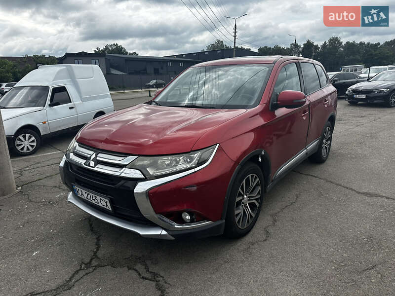 Mitsubishi Outlander (2017)