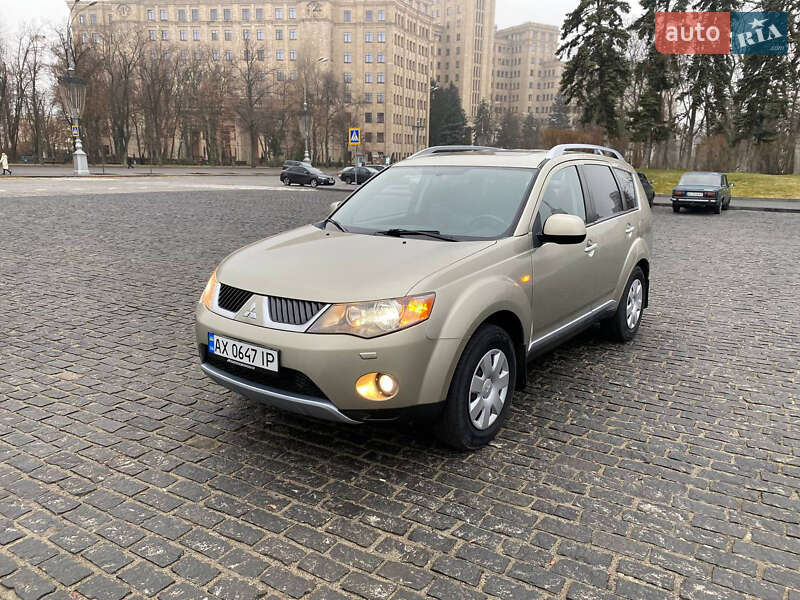 Mitsubishi Outlander (2007)