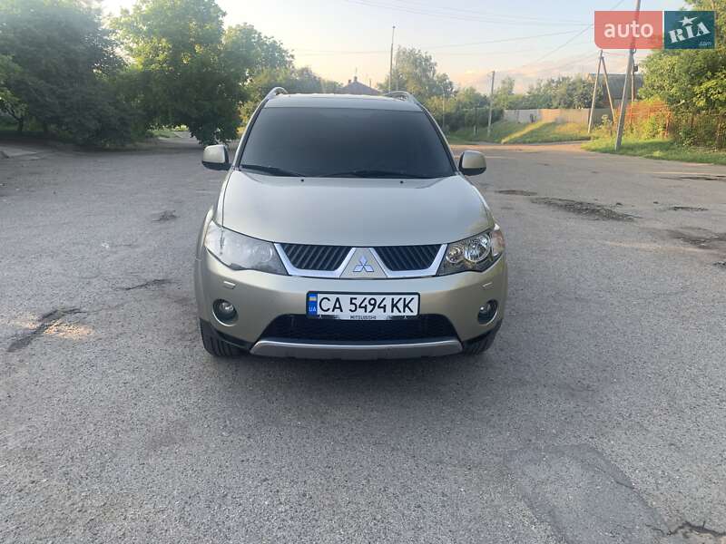 Mitsubishi Outlander (2008)