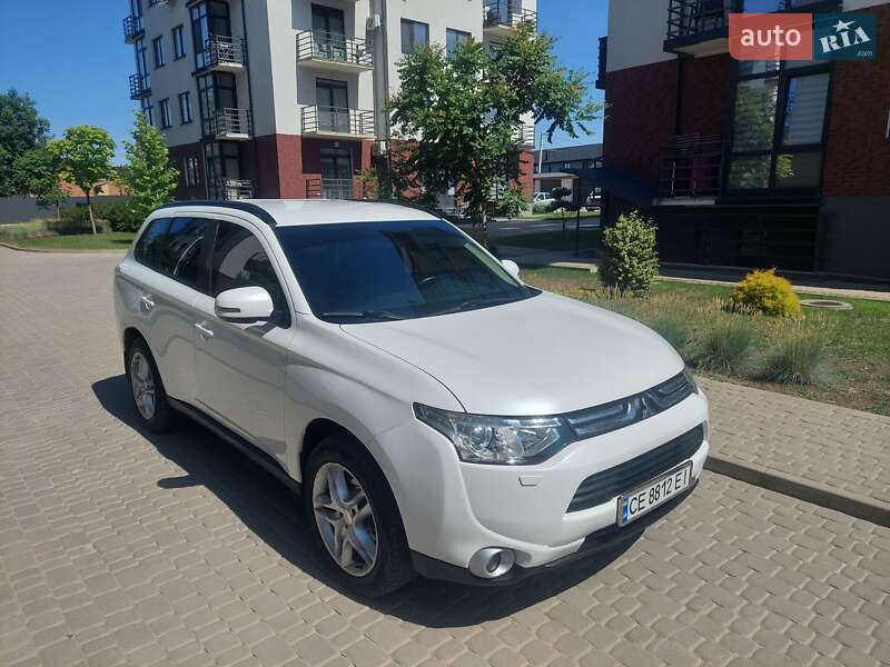 Mitsubishi Outlander (2013)