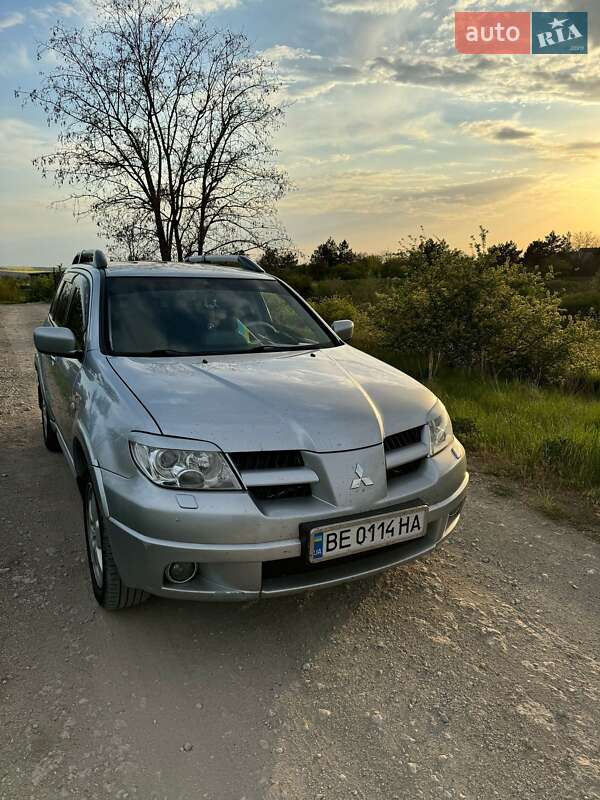 Mitsubishi Outlander (2008)
