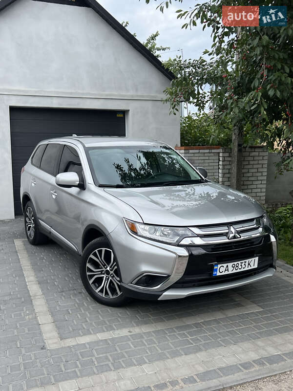 Mitsubishi Outlander (2018)
