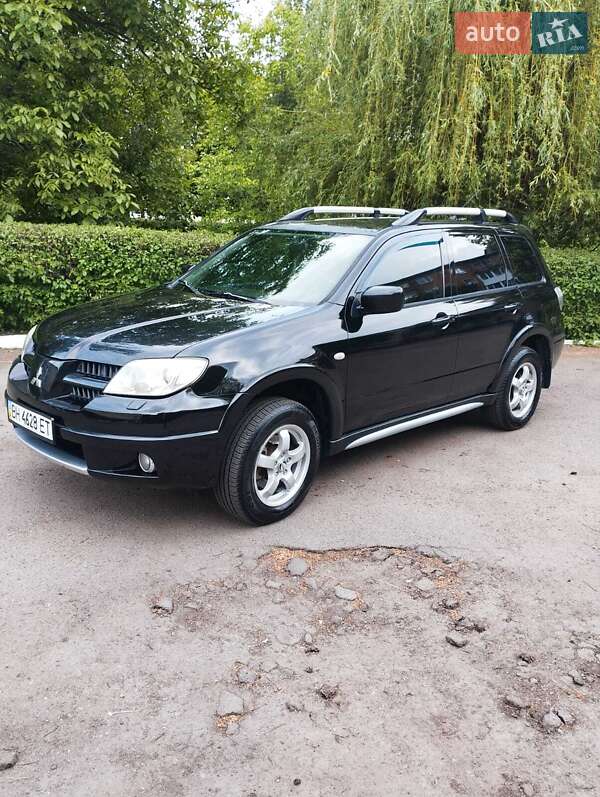 Mitsubishi Outlander (2005)