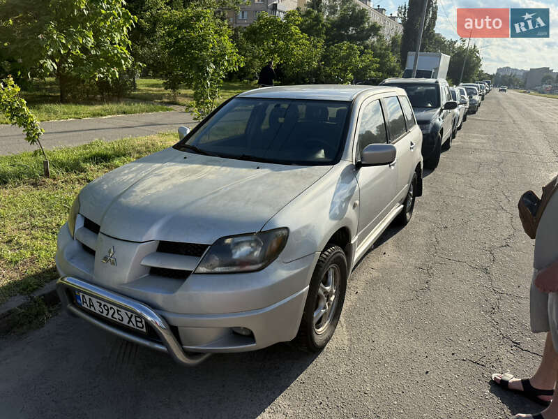 Mitsubishi Outlander (2003)