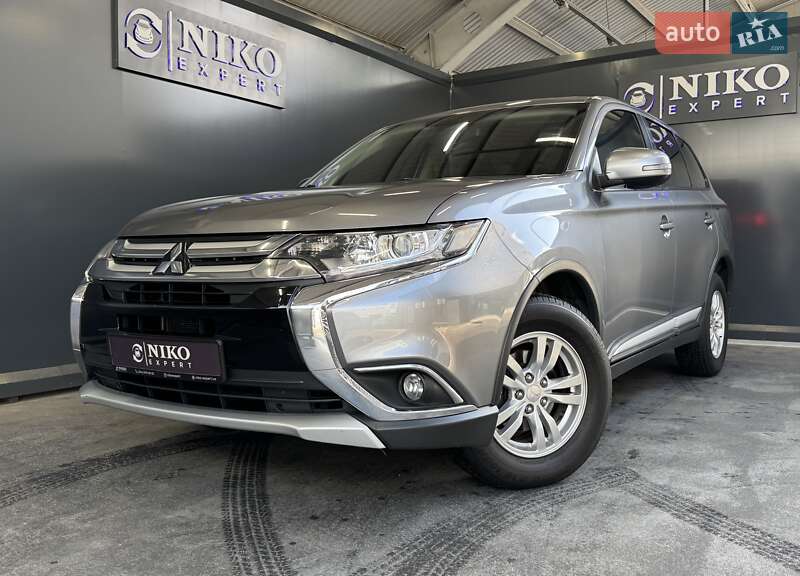 Mitsubishi Outlander (2017)