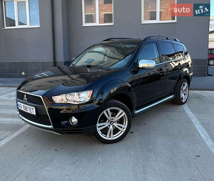 Mitsubishi Outlander (2012)