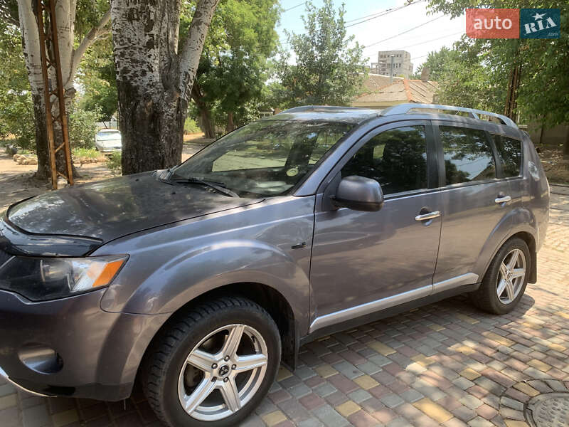 Mitsubishi Outlander (2008)
