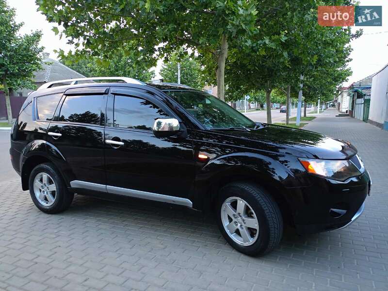Mitsubishi Outlander (2008)