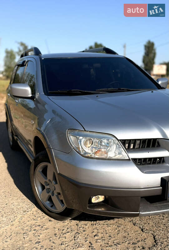 Mitsubishi Outlander (2006)
