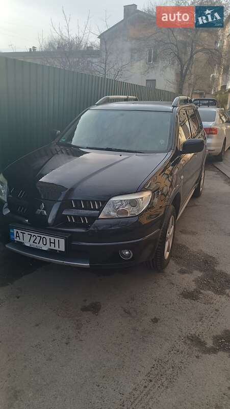Mitsubishi Outlander (2005)