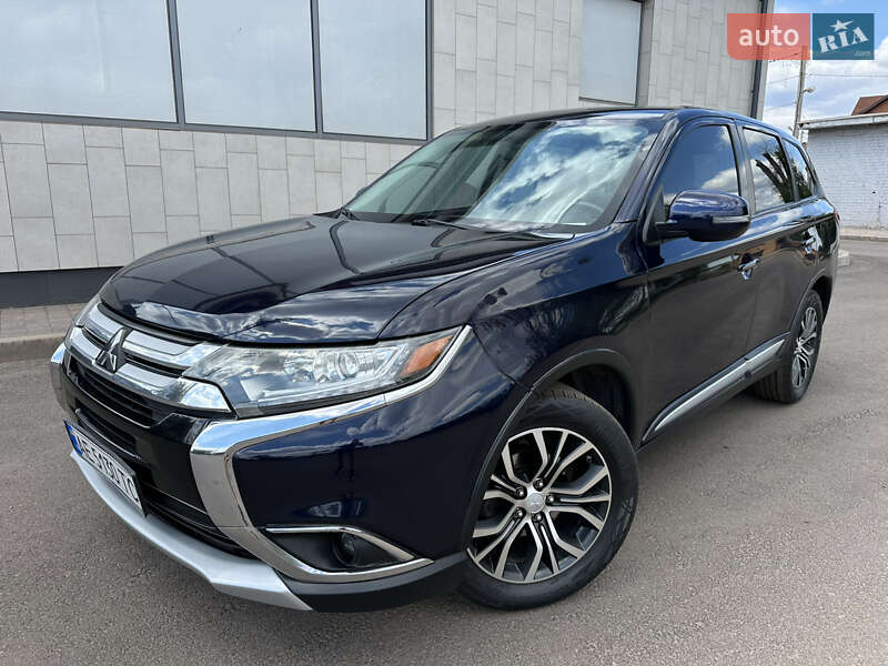 Mitsubishi Outlander (2016)