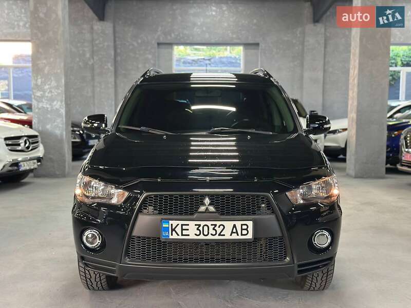 Mitsubishi Outlander (2011)