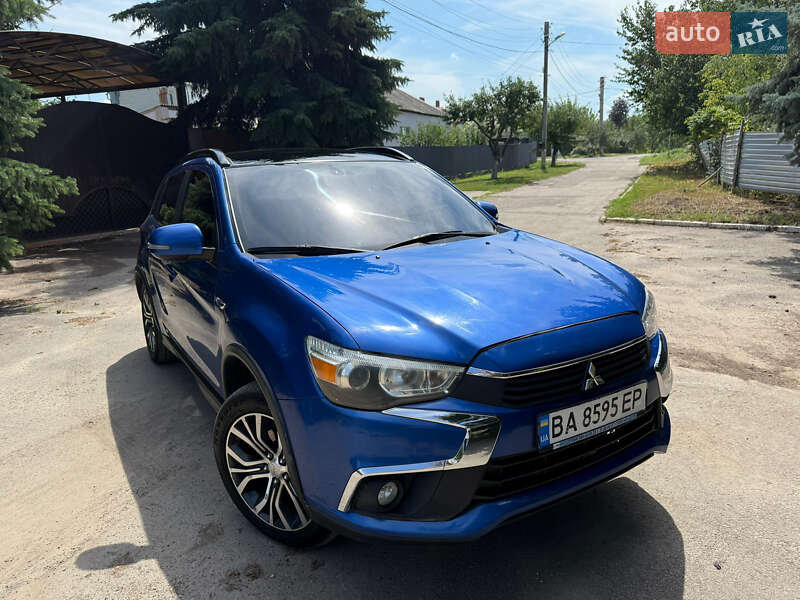 Mitsubishi Outlander (2016)
