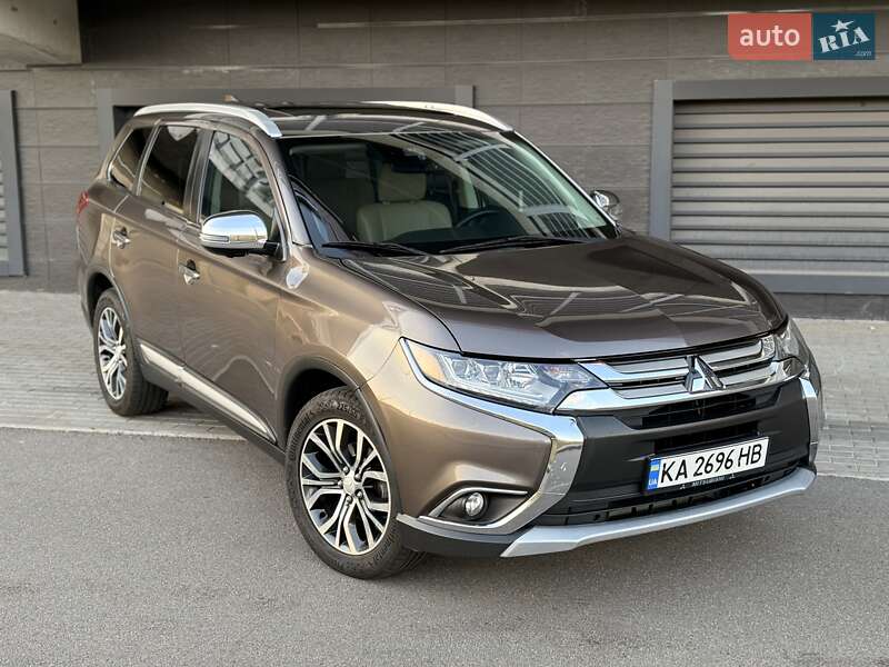 Mitsubishi Outlander (2017)