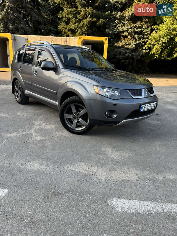 Mitsubishi Outlander (2007)
