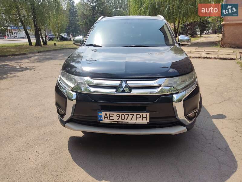 Mitsubishi Outlander (2017)