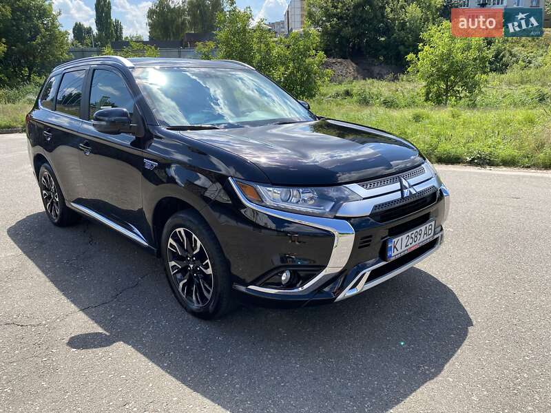 Mitsubishi Outlander (2018)