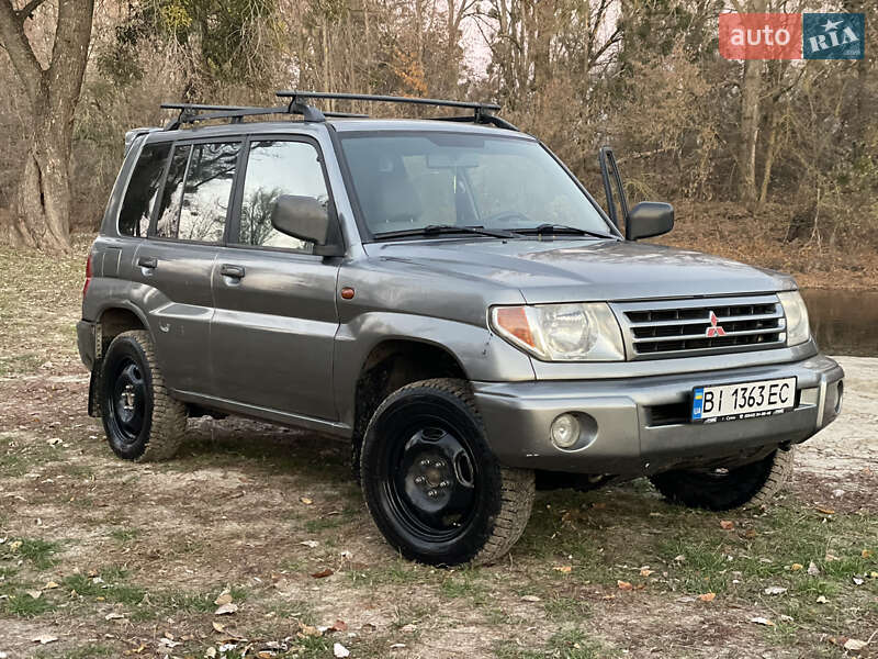 Mitsubishi Pajero pinin (2003)