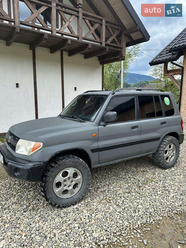 Mitsubishi Pajero pinin (2001)