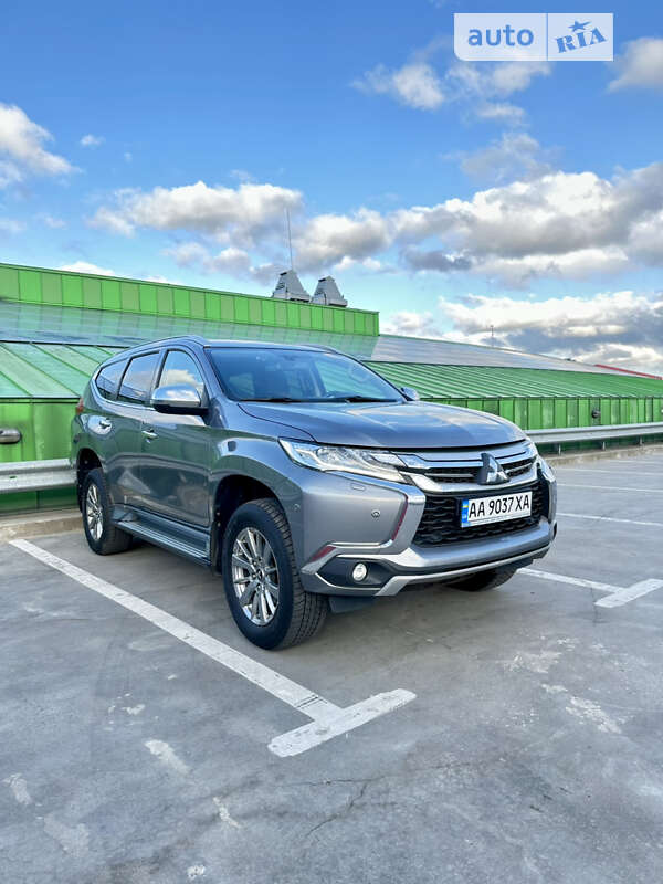 Mitsubishi Pajero sport (2018)