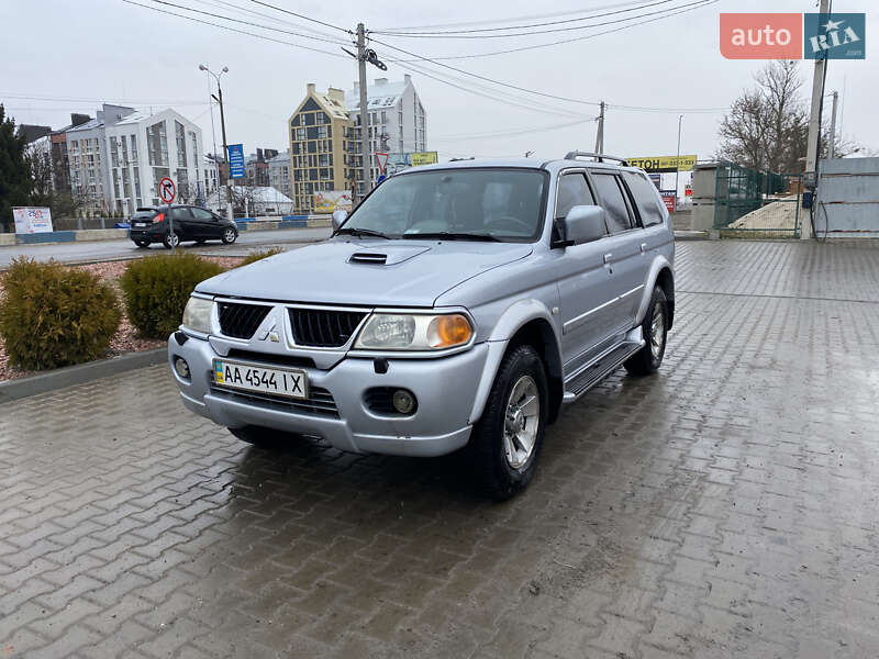 Mitsubishi Pajero sport (2007)