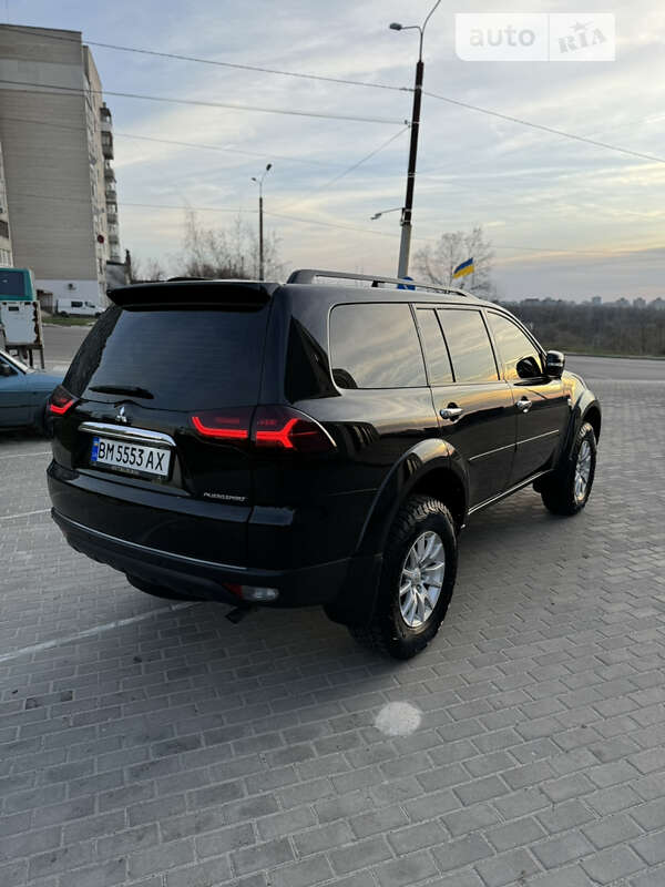 Mitsubishi Pajero sport (2010)