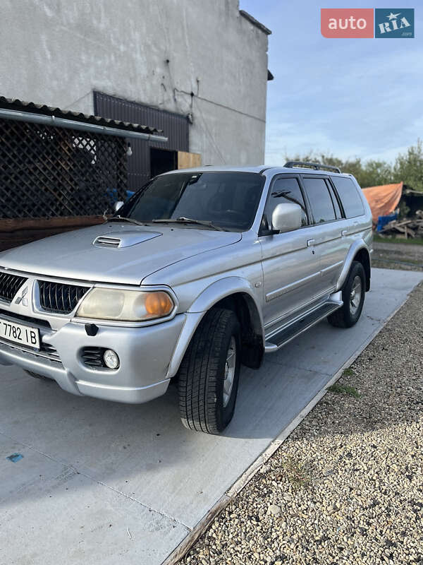 Mitsubishi Pajero sport (2008)