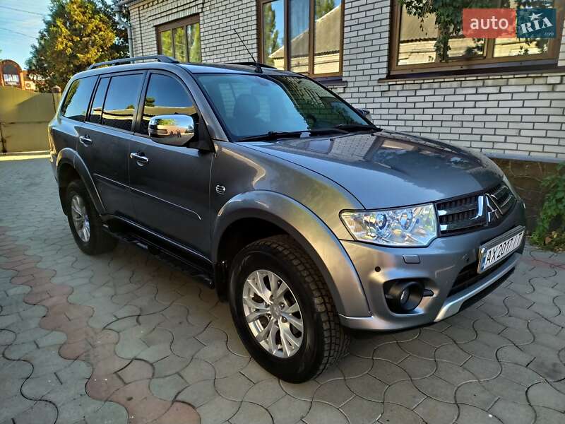Mitsubishi Pajero sport (2014)