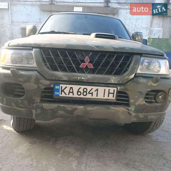 Mitsubishi Pajero sport (2005)