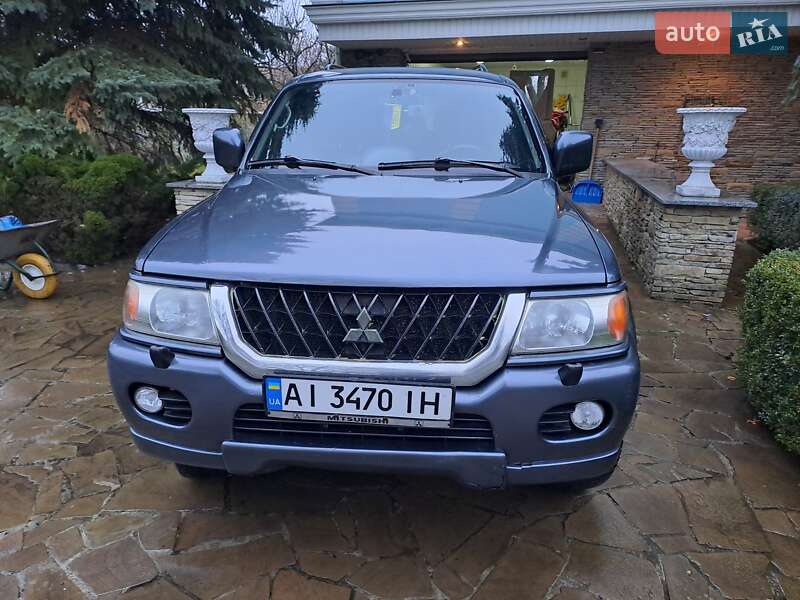 Mitsubishi Pajero sport (2008)