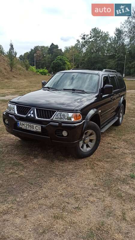 Mitsubishi Pajero sport (2006)