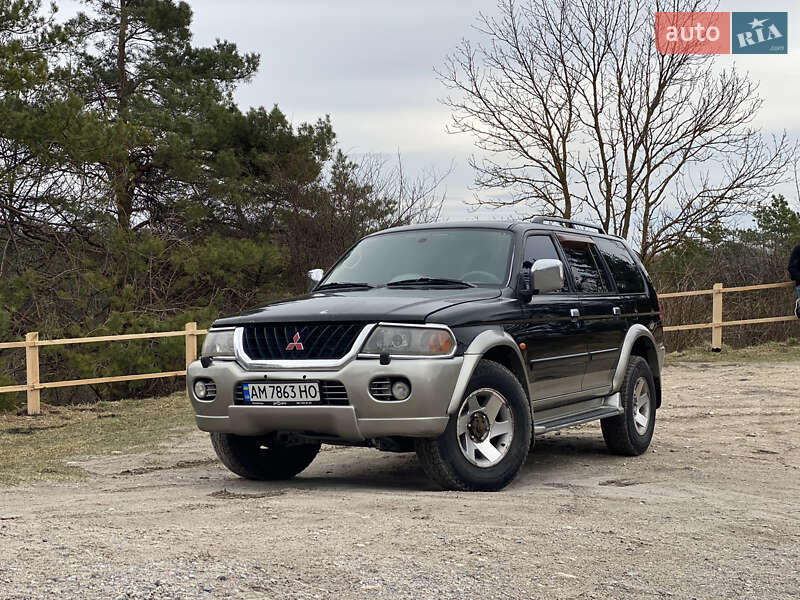 Mitsubishi Pajero sport (2002)