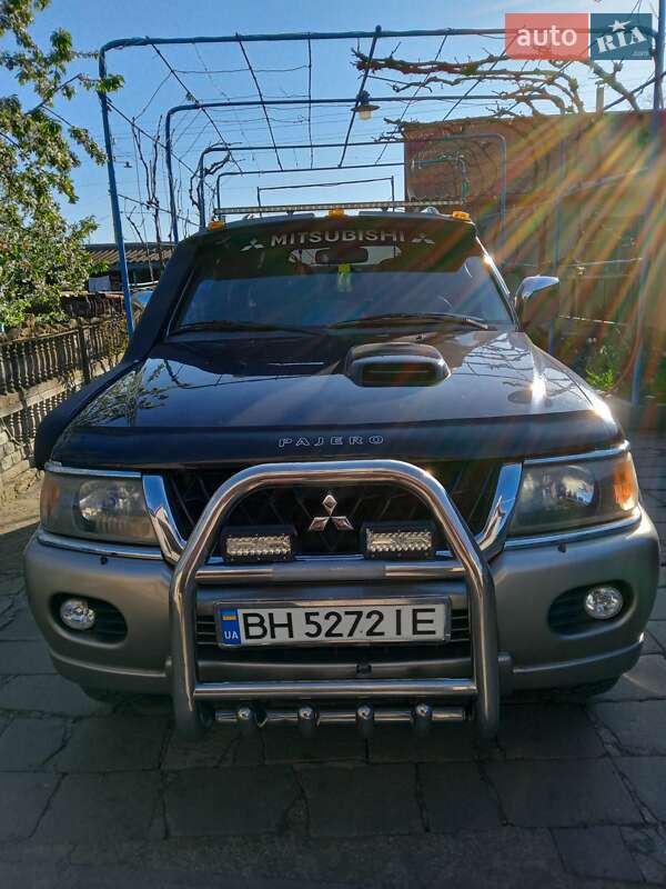 Mitsubishi Pajero sport (2003)