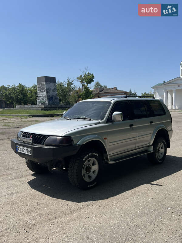 Mitsubishi Pajero sport (2003)