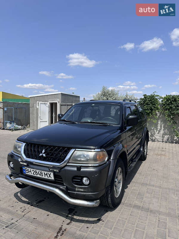 Mitsubishi Pajero sport (2003)