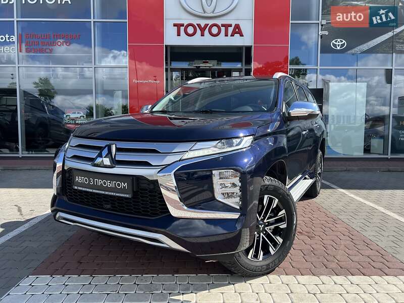 Mitsubishi Pajero sport (2021)