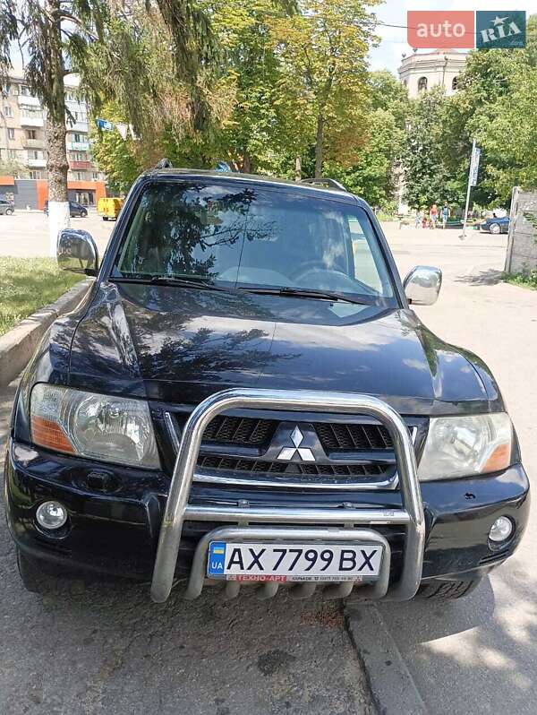 Mitsubishi Pajero wagon (2005)