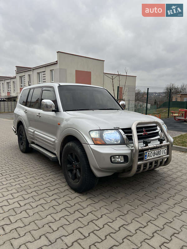 Mitsubishi Pajero wagon (2002)