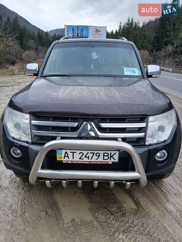 Mitsubishi Pajero wagon (2007)