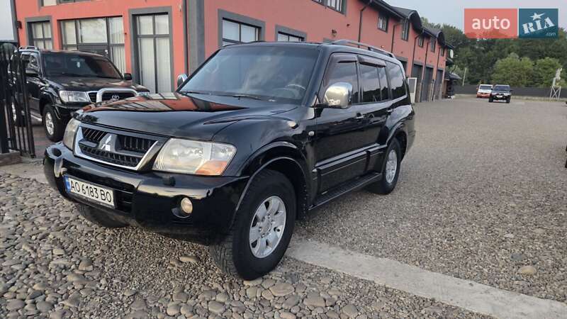 Mitsubishi Pajero wagon (2005)