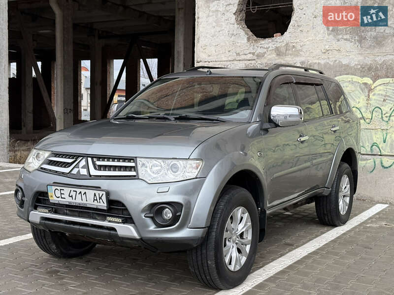 Mitsubishi Pajero (2013)