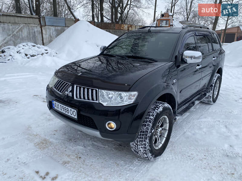 Mitsubishi Pajero (2013)