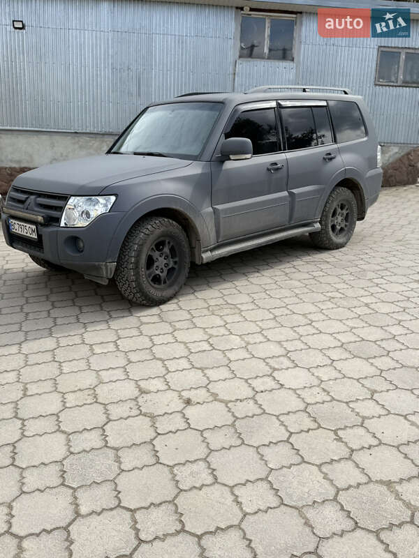 Mitsubishi Pajero (2007)