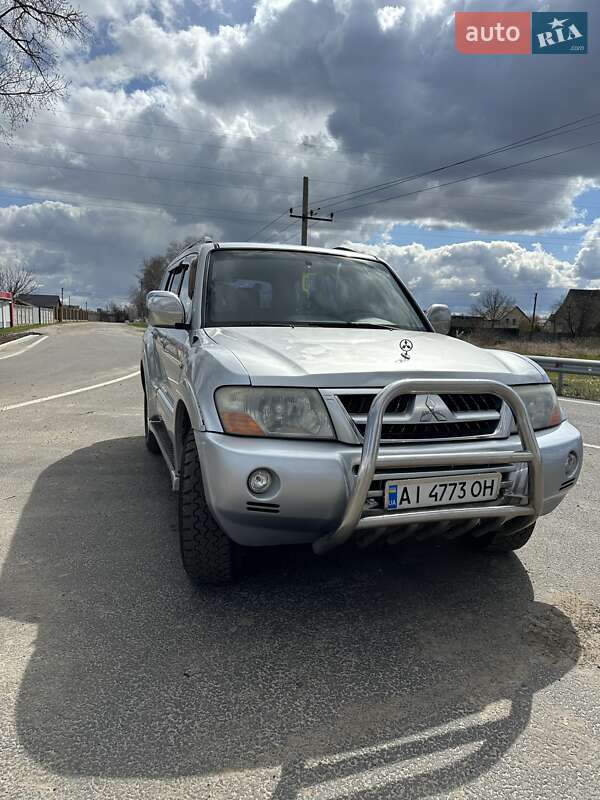 Mitsubishi Pajero (2005)