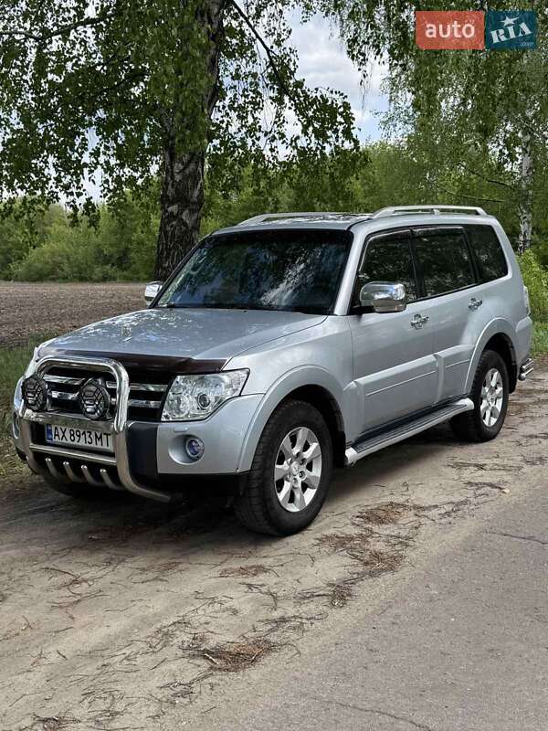 Mitsubishi Pajero (2008)