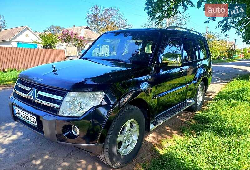 Mitsubishi Pajero (2008)