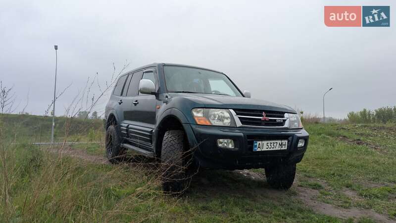 Mitsubishi Pajero (2001)