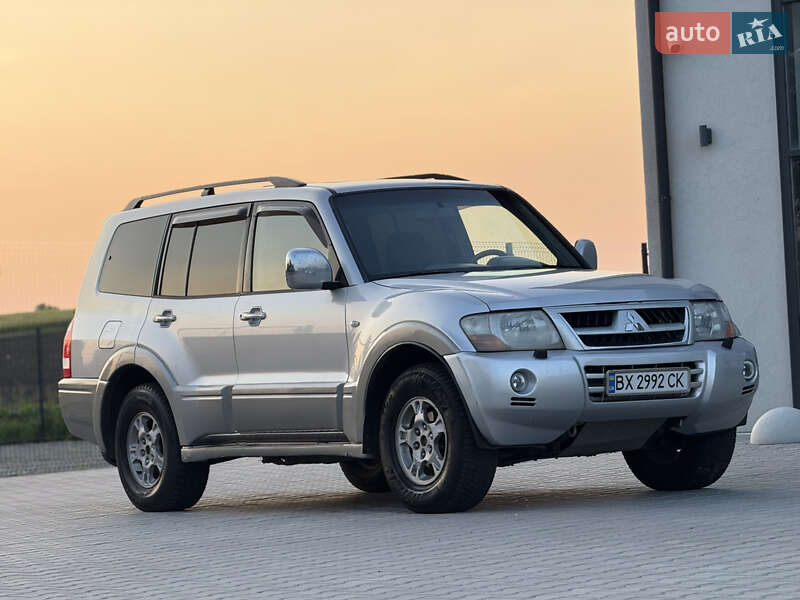 Mitsubishi Pajero (2003)